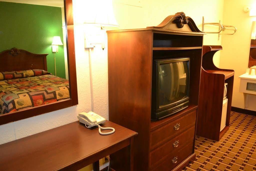 Masters Inn Augusta, GA near Riverwalk By OYO Exterior foto